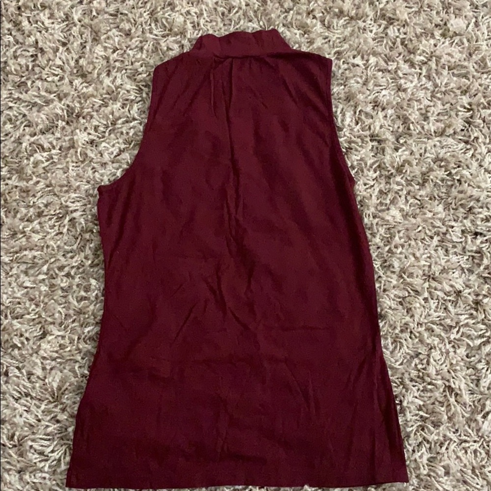 H&M Ribbed burgundy top - Picture 3 of 3